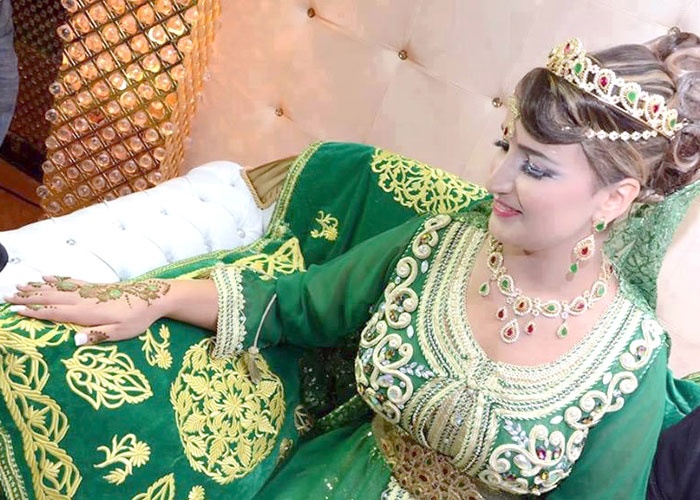 ماهي العادات والتقاليد والمعتقدات بين الشعوب في زمننا وعصرنا هذا؟