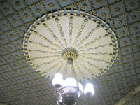 200px-Ceiling-moulding-9945