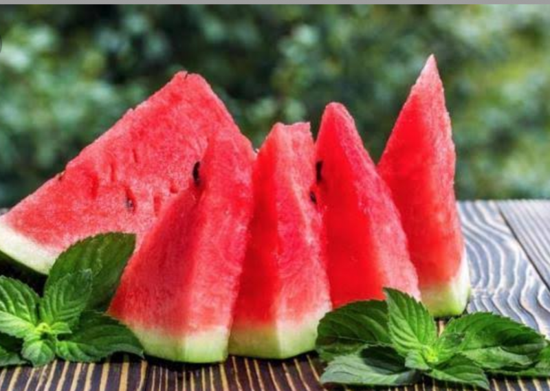 الاغذية التي تساعد على حرق الدهون البطيخ
