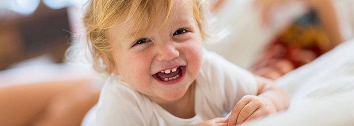 كيفية العناية بأسنان طفلك