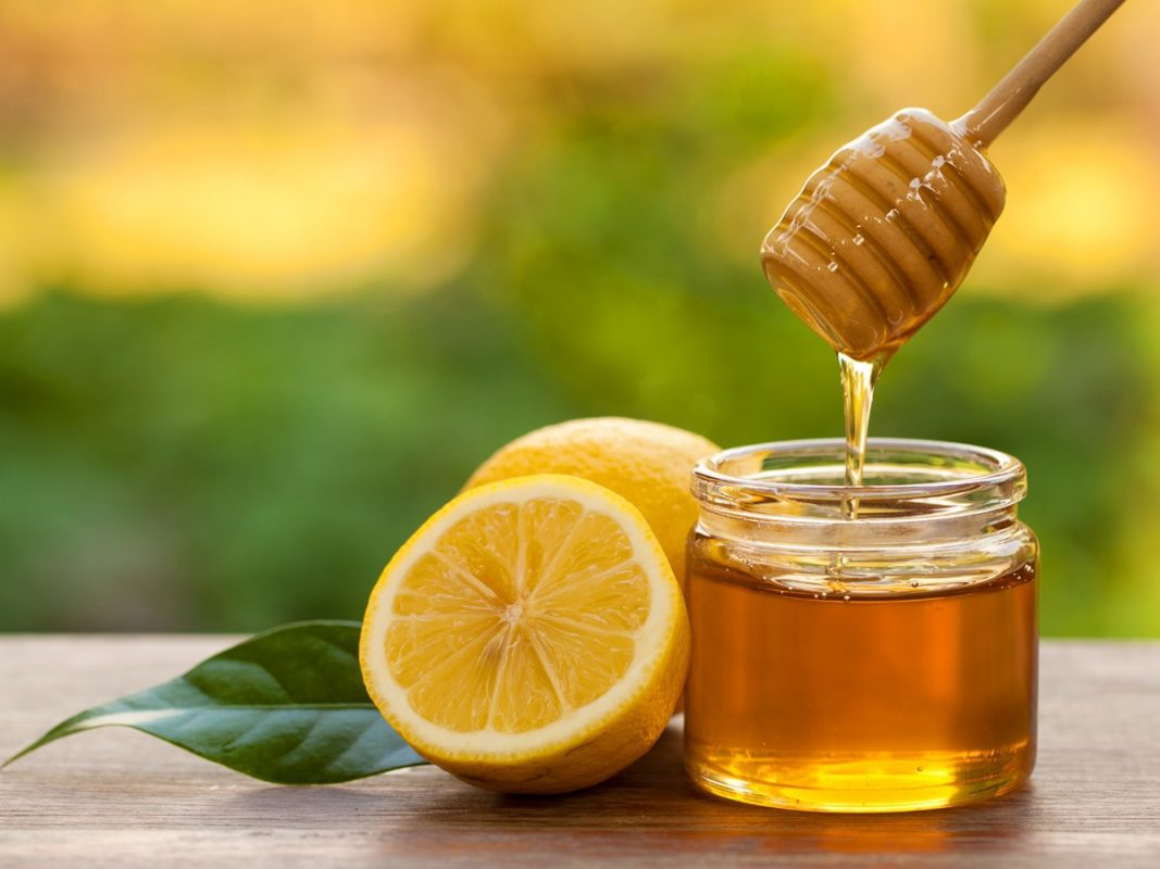 إستخدام مزيج العسل و السكر والليمون الشهير