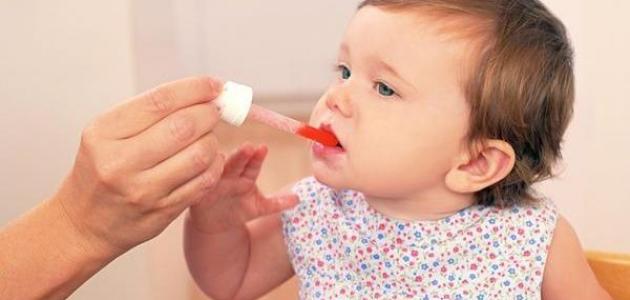 الطرق الصحيحة لإعطاء الدواء لطفلك
