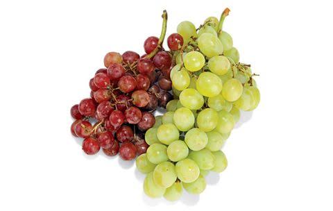 ما هي القيمة الغذائية للعنب ؟