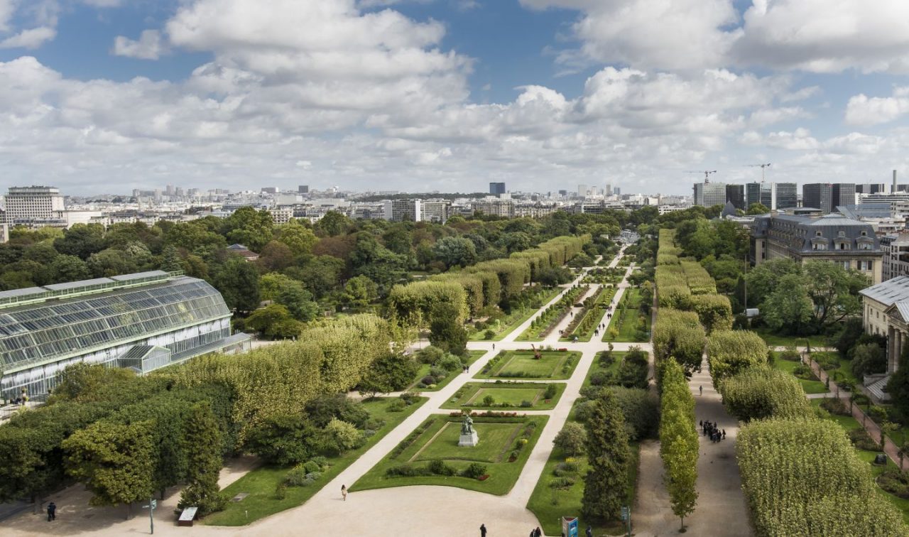 حديقة النباتات من أشهر الأماكن السياحية في باريس فرنسا