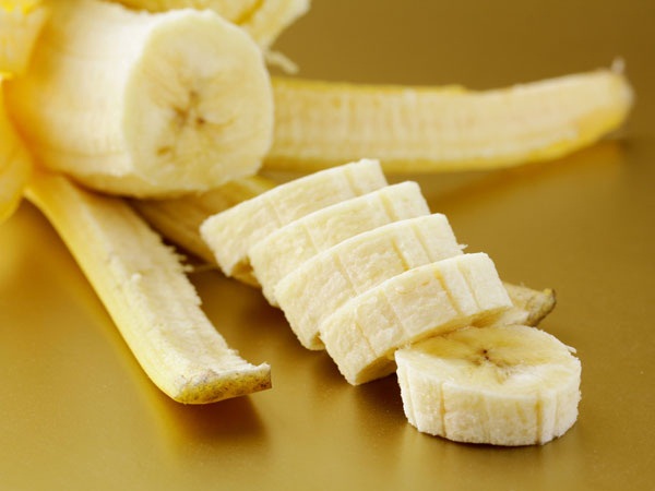علاج التسمم الغذائي في المنزل : ثمار الموز