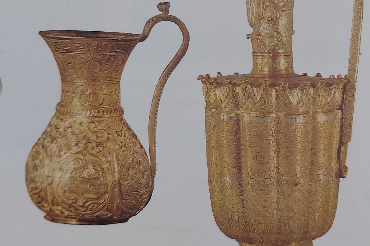 الأواني العباسية من الذهب و البرونز القرن ١٢